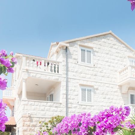 Apartments Barba Petra Dvori Sumartin Ngoại thất bức ảnh